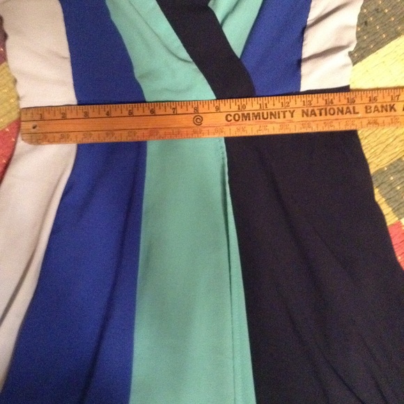 ECI New York Dress - Picture 8 of 8